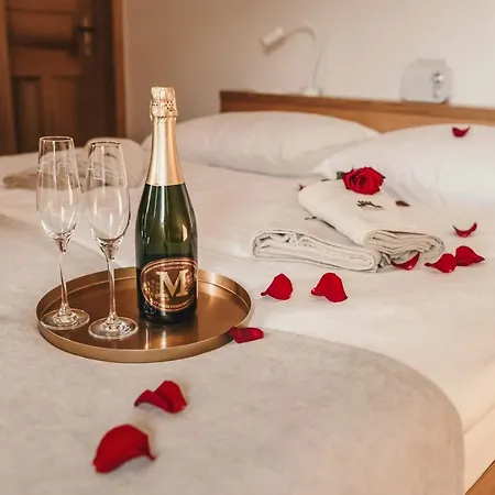 & Castle Apartamento Podsreda