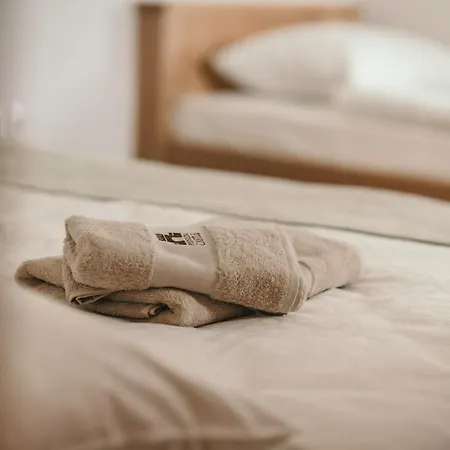 & Castle דירה Podsreda