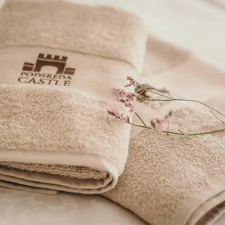 דירה & Castle Podsreda