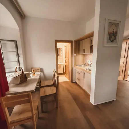 & Castle Apartment *