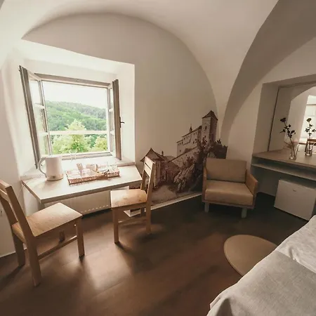 & Castle * Podsreda