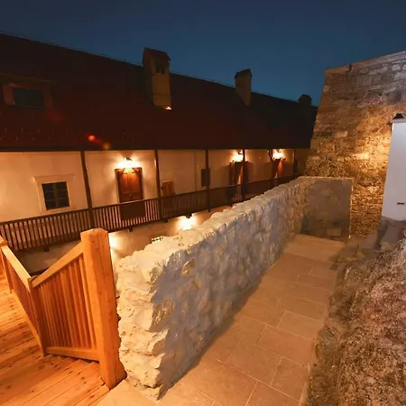 Apartment & Castle