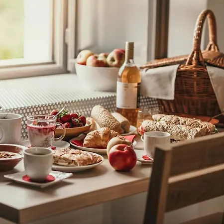 & Castle דירה Podsreda