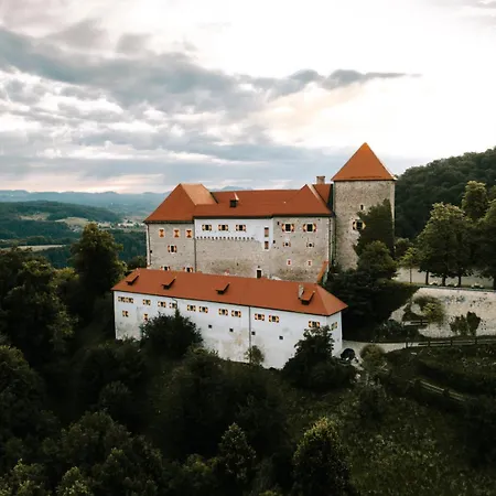 & Castle * Podsreda