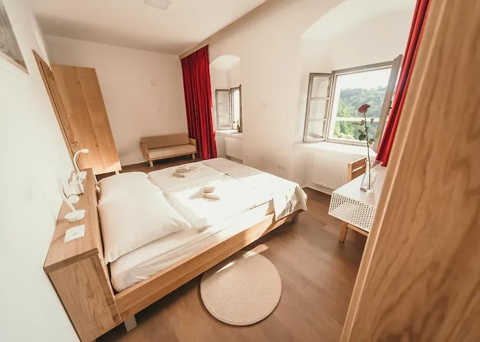 & Castle Appartement Podsreda