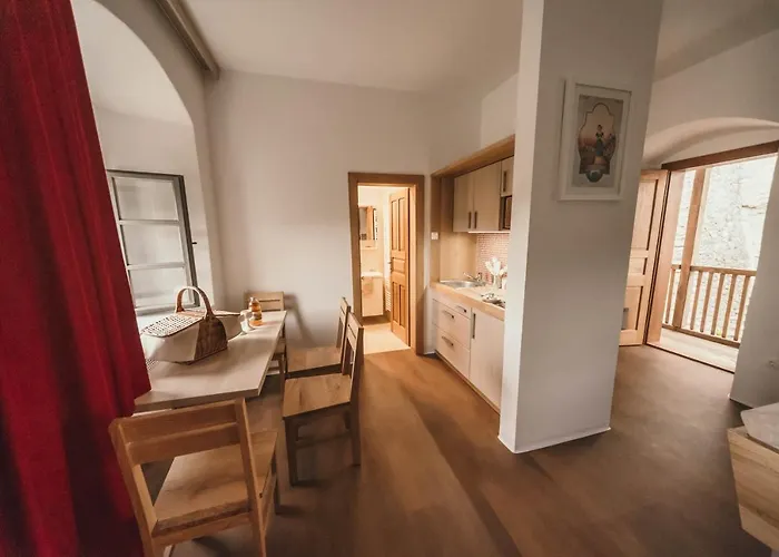 & Castle 아파트 *