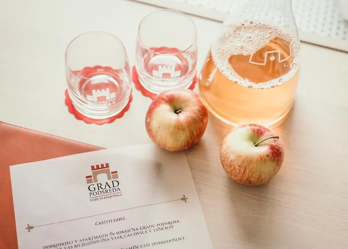 아파트 & Castle Podsreda